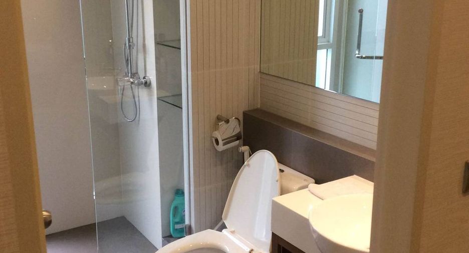 For sale 2 bedrooms condo in Phra Khanong, Bangkok