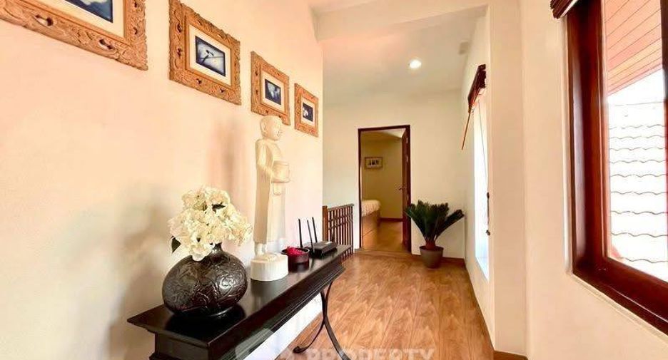 For rent and for sale 4 bedrooms villa in South Pattaya, Pattaya