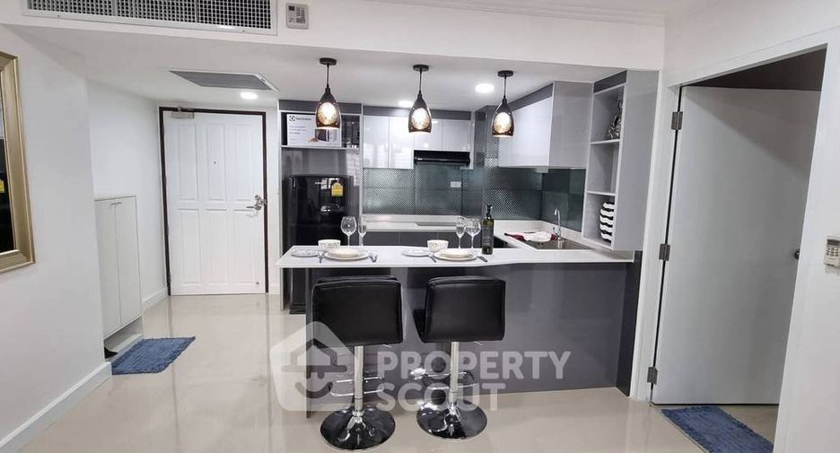For sale 1 bed condo in Khlong Toei, Bangkok