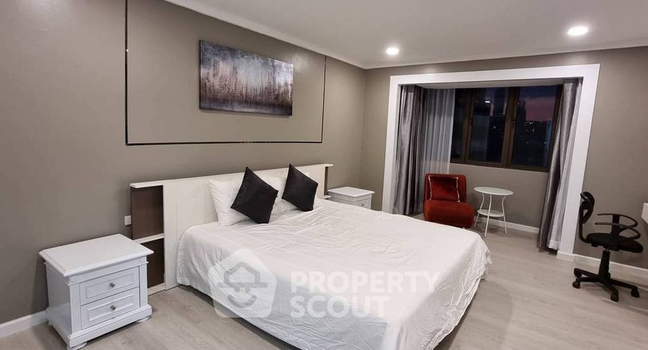 For sale 1 bed condo in Khlong Toei, Bangkok