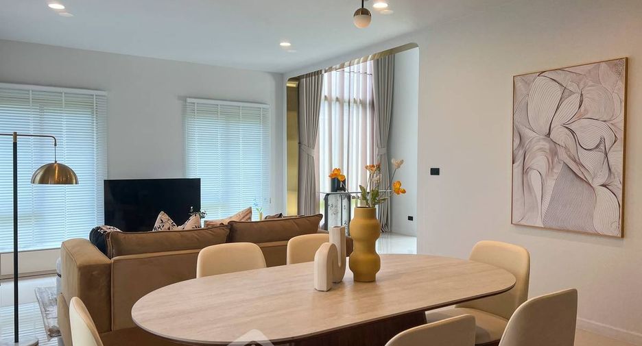 For sale 4 bedrooms house in Bang Kapi, Bangkok
