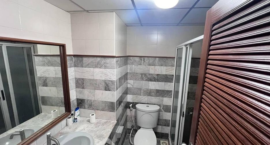 For sale 1 bed condo in Sathon, Bangkok