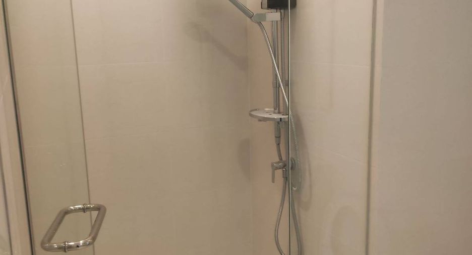 For sale 2 bedrooms condo in Huai Khwang, Bangkok