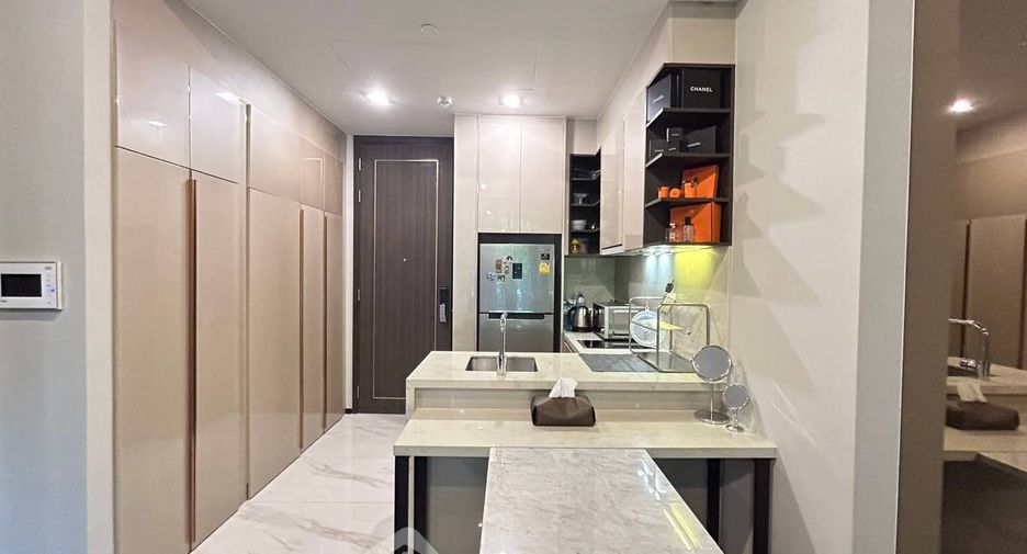 For sale 1 bed condo in Khlong Toei, Bangkok