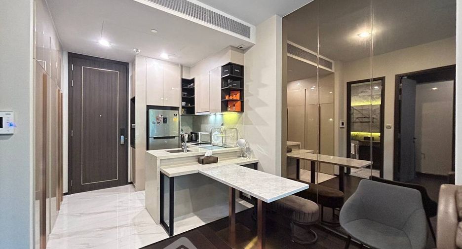 For sale 1 bed condo in Khlong Toei, Bangkok