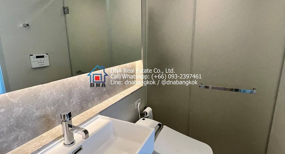 For sale 2 bedrooms condo in Khlong Toei, Bangkok
