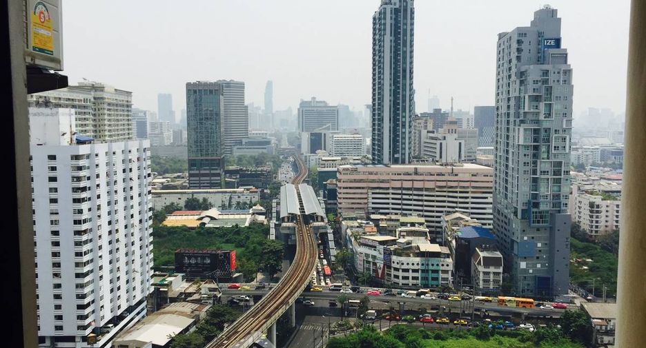 For sale 2 bedrooms condo in Ratchathewi, Bangkok