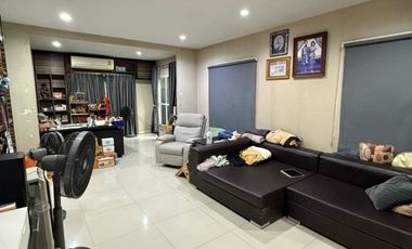 Haus zum Kauf mit 3 Zimmer in Suan Luang, Bangkok