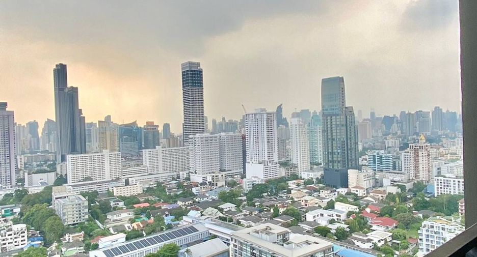 For sale 1 bed condo in Watthana, Bangkok