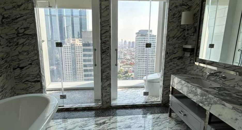 For sale 3 bedrooms condo in Sathon, Bangkok