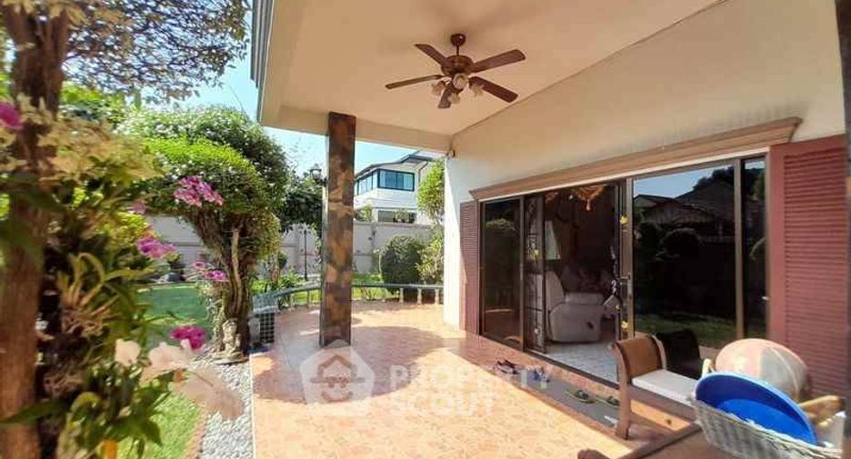 For sale 4 bedrooms house in East Pattaya, Pattaya