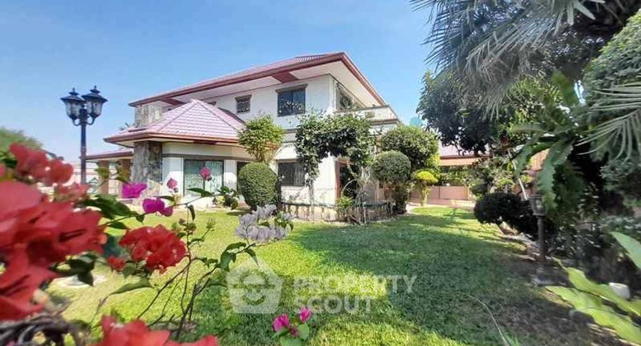 For sale 4 bedrooms house in East Pattaya, Pattaya