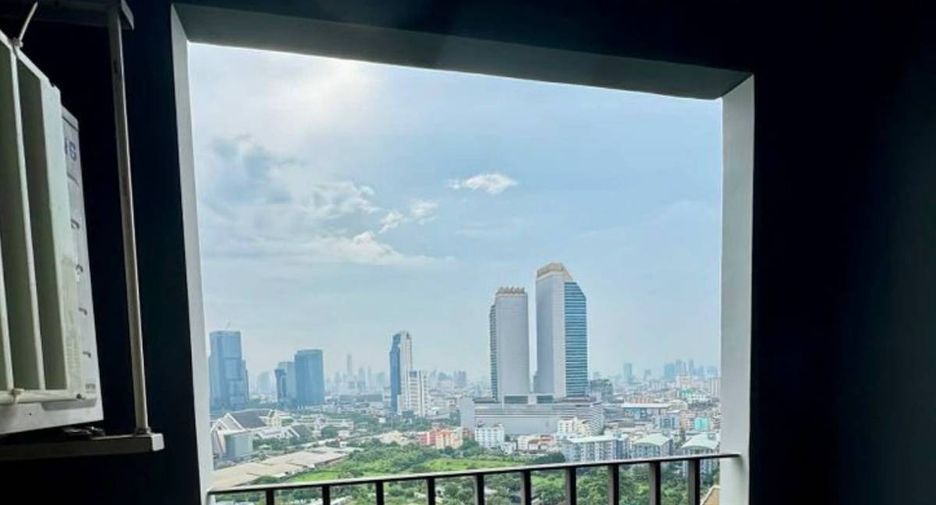 For sale 1 bed condo in Huai Khwang, Bangkok