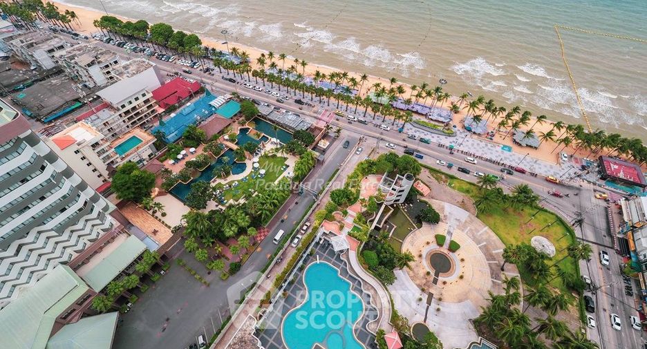 For sale 3 bedrooms condo in Jomtien, Pattaya