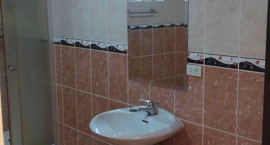 À vendre 5 chambres maison à East Pattaya, Pattaya