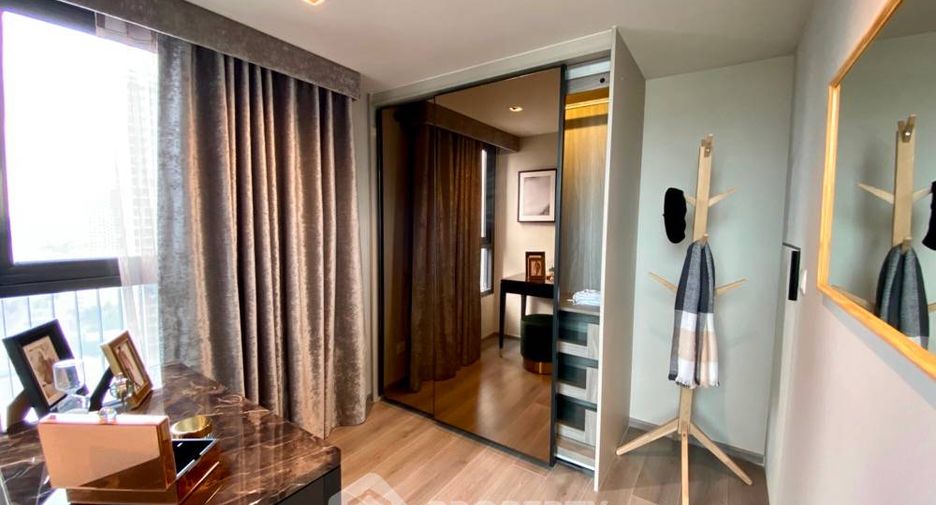 For sale 1 bed condo in Phaya Thai, Bangkok