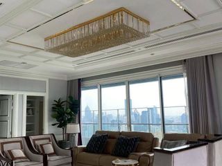 Condo en alquiler y en venta de 5 habitaciones en Watthana, Bangkok