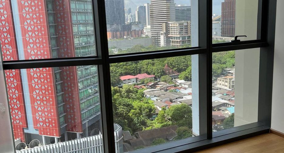 For sale 2 bedrooms condo in Pathum Wan, Bangkok