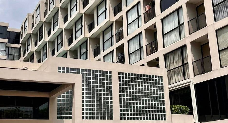 For rent and for sale 1 bed condo in Khlong San, Bangkok
