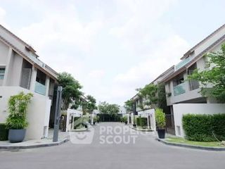 For sale 3 bedrooms house in Khan Na Yao, Bangkok