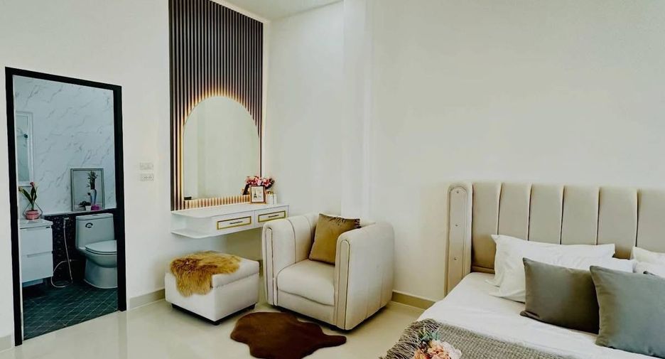For sale 4 bedrooms house in Bang Lamung, Chonburi