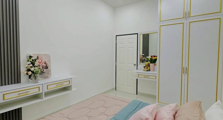 For sale 4 bedrooms house in Bang Lamung, Chonburi