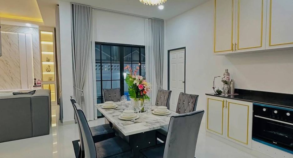For sale 4 bedrooms house in Bang Lamung, Chonburi