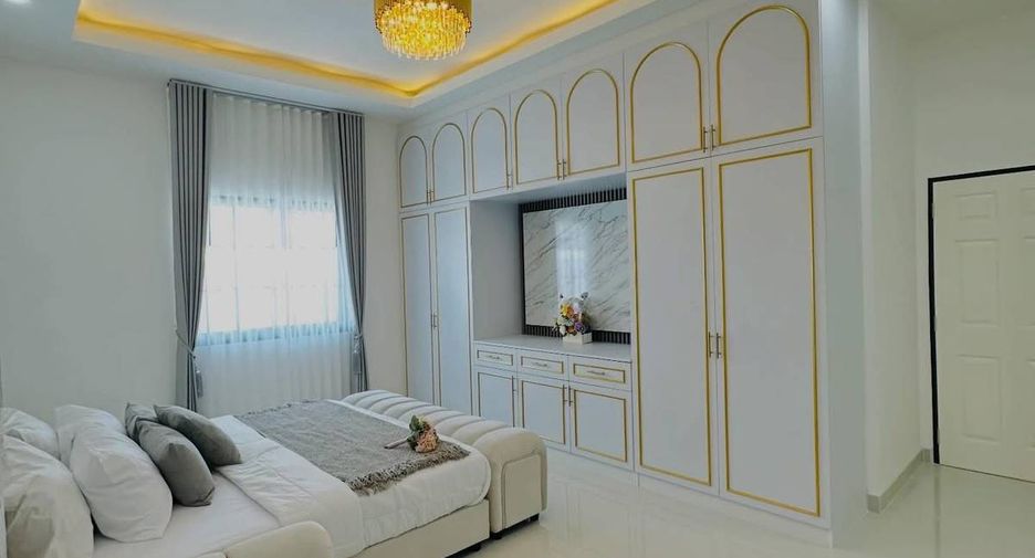 For sale 4 bedrooms house in Bang Lamung, Chonburi