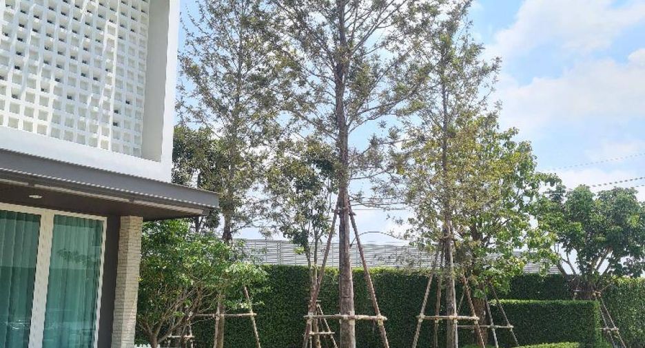 Casa en alquiler y en venta de 3 habitaciones en Saphan Sung, Bangkok