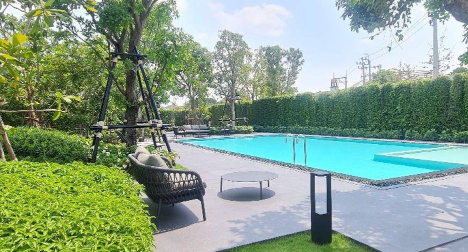 Casa en alquiler y en venta de 3 habitaciones en Saphan Sung, Bangkok