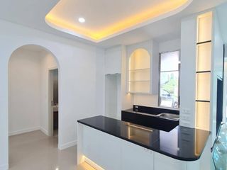 出租 和 出售 3 卧室 独立屋 在 Saphan Sung, 曼谷