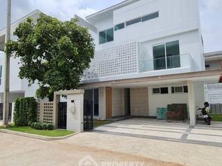 出租 和 出售 3 卧室 独立屋 在 Saphan Sung, 曼谷