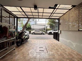 出售 3 卧室 联排别墅 在 Lat Phrao, 曼谷