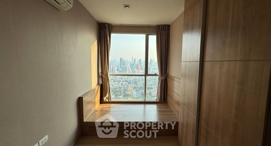 For sale 2 bedrooms condo in Phaya Thai, Bangkok