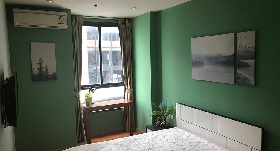 For sale 1 bed condo in Phra Khanong, Bangkok
