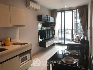 À vendre 1 chambre condo à Phra Khanong, Bangkok