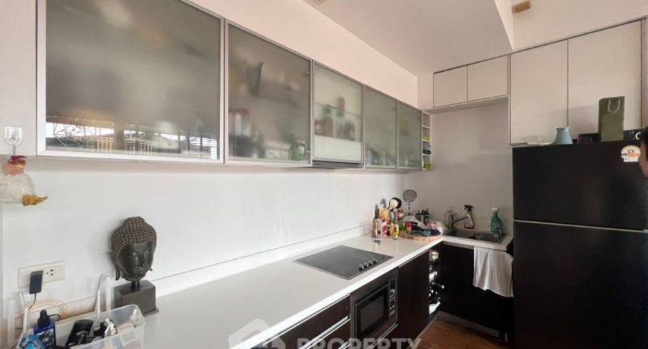 À vendre 2 chambres condo à Yan Nawa, Bangkok