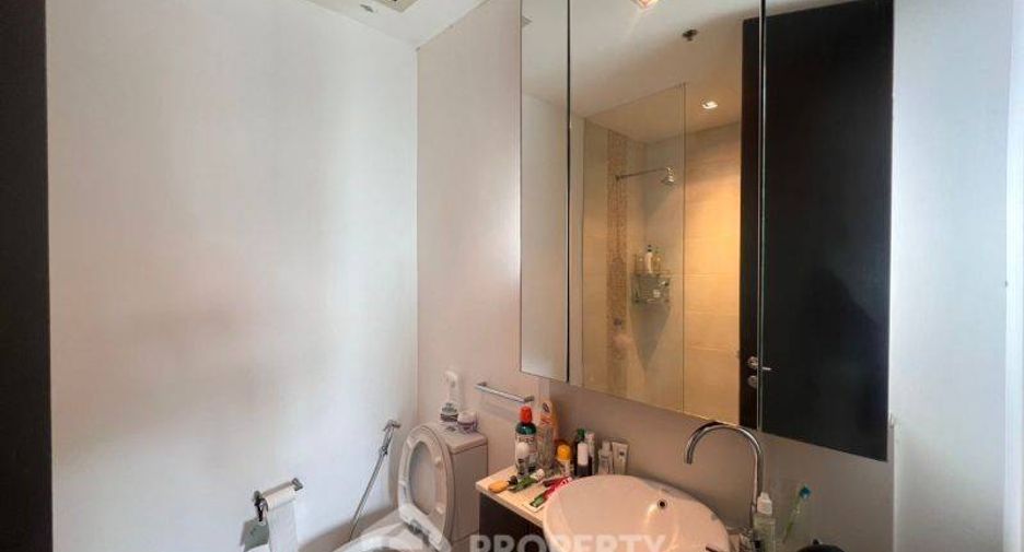 À vendre 2 chambres condo à Yan Nawa, Bangkok