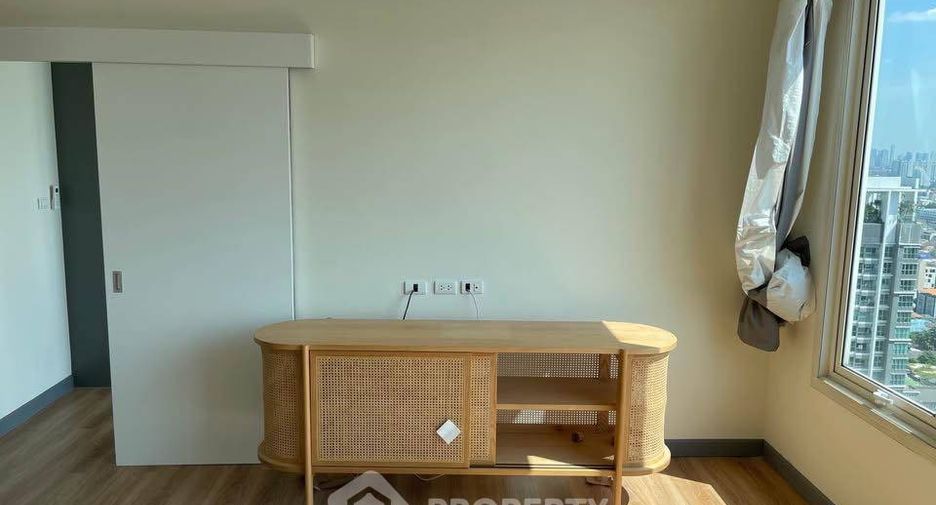 For rent and for sale 3 bedrooms condo in Sathon, Bangkok