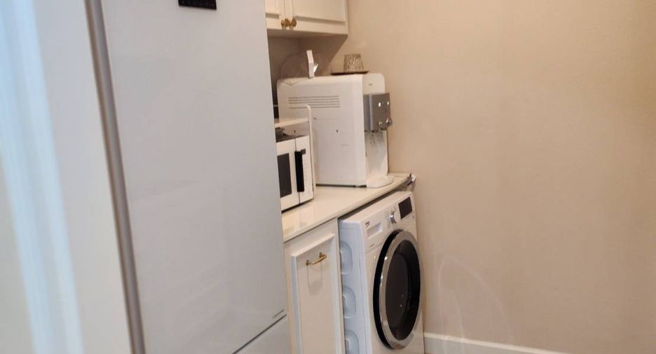 For sale 2 ベッドルーム condo in Yan Nawa, Bangkok