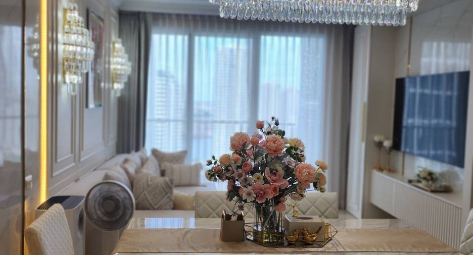 For sale 2 ベッドルーム condo in Yan Nawa, Bangkok