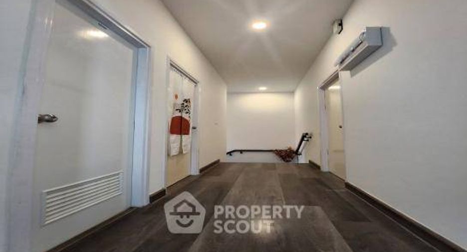 For sale 4 bedrooms townhouse in Phan Thong, Chonburi