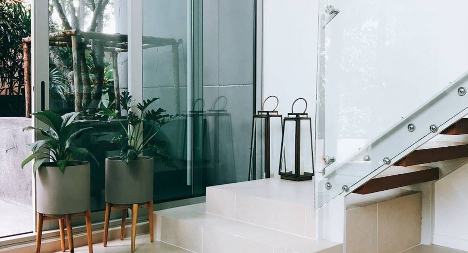 Wohnung zum Kauf mit 3 Zimmer in Sathon, Bangkok