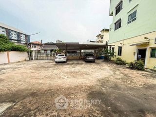À vendre 3 chambres maison à Si Racha, Chonburi