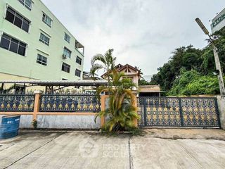 À vendre 3 chambres maison à Si Racha, Chonburi