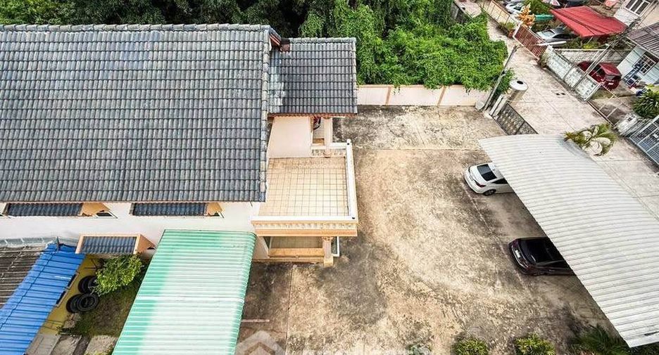 For sale 3 bedrooms house in Si Racha, Chonburi