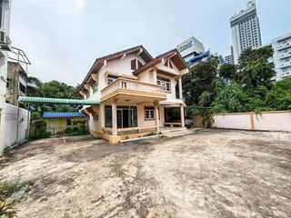 À vendre 3 chambres maison à Si Racha, Chonburi