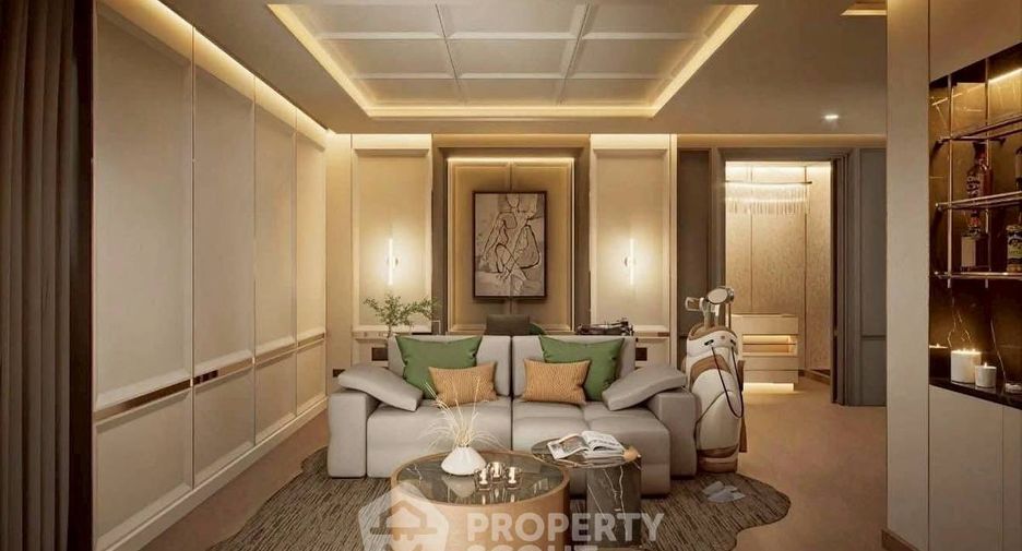 For sale 5 bedrooms townhouse in Lat Phrao, Bangkok