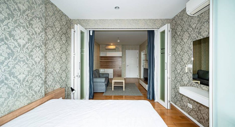 For sale 1 bed condo in Watthana, Bangkok