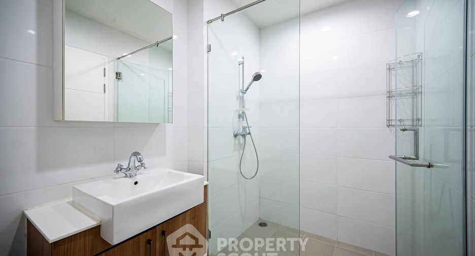 For sale 1 bed condo in Watthana, Bangkok